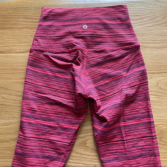 Lululemon Wunder Under Crop (Hi Rise) - Picture 3 of 6